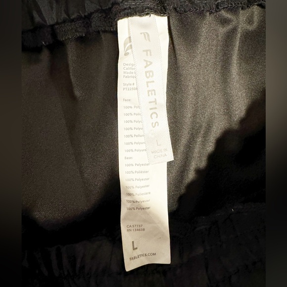 Fabletics | Vegan Leather High-Waisted Pant in Black, Faux Leather Sz. L - Picture 7 of 8